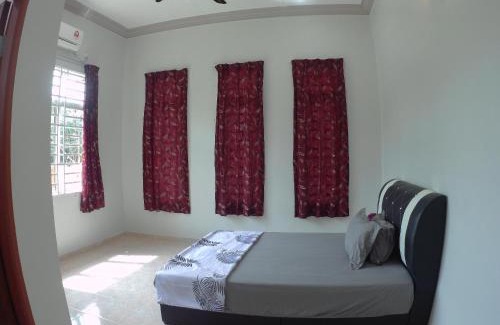 Kampung Sura Masjid House | Beautiful Oceanfront Homestay in Dungun for Families