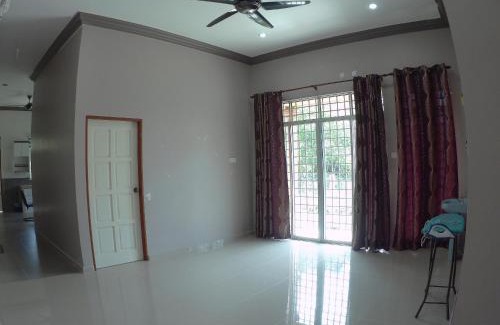 Kampung Sura Masjid House | Beautiful Oceanfront Homestay in Dungun for Families