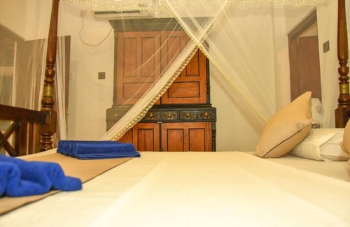 Thiranagama Hotel | Discover Oriental Rest Hikkaduwa: Family-Friendly Stay