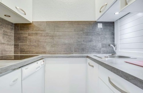 Reberty Apartment | Discover Origanes 324: Lake View & Spa Retreat