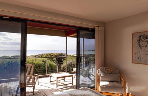 Binalong Bay House | Beachfront Retreat with Ocean Views and Family Amenities