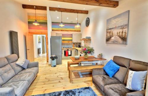 Ningwood House | Orion - Ukc3210