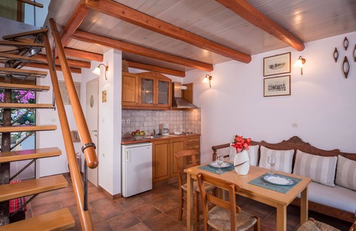 Daratsos House | Orionas Village: Two-Bedroom Maisonette with Ocean View