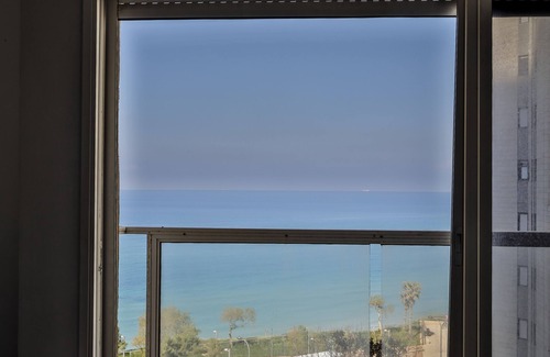 Netanya Apartment | Discover Orisplace: A Home on the Sea with Pool & More