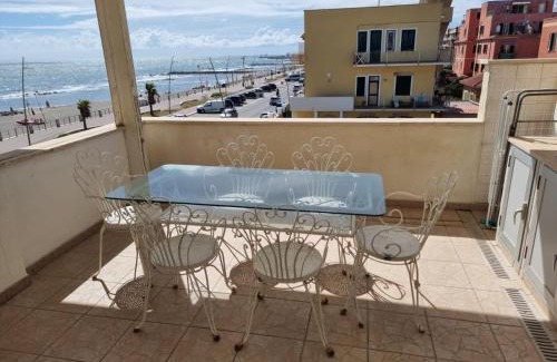 Quartiere XXXIII Lido di Ostia Ponente Apartment | Oceanfront Comfort at Orizzonte Ostia for Family Getaways