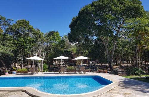 Pirenopolis Hotel | Discover Orla Morada do Sol: Pet-Friendly & Poolside Retreat