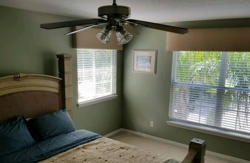 Apopka House | Orlando Centrally Located Luxury Home with Pool!