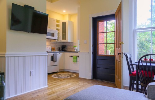 Stratford House | Serene Orlando's Hideaway with Spa & Lake View Amenities
