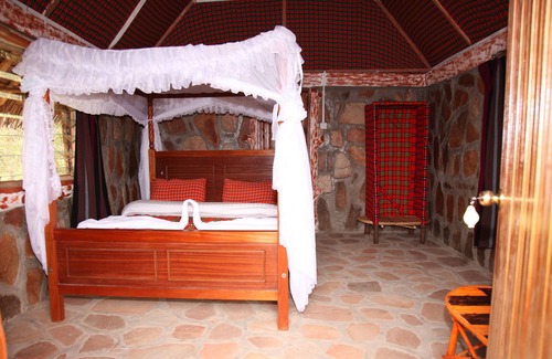Maasai Mara Hotel | Explore Orngatuny Mara King Camp: Family-Friendly Retreat