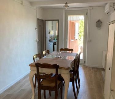 Montecarotto House | Orologio a Cucu
