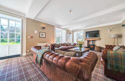 Windermere House | Pet-Friendly Stay at Orrest Head House for Families