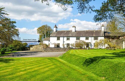 Windermere House | Pet-Friendly Stay at Orrest Head House for Families