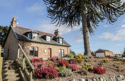 Marybank House | Experience Orrinside: 4-Star Pet and Child-Friendly Retreat
