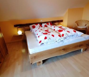 Millstatt Apartment | Discover Ortnerhof: Cozy Retreat with Hot Tub & Breakfast