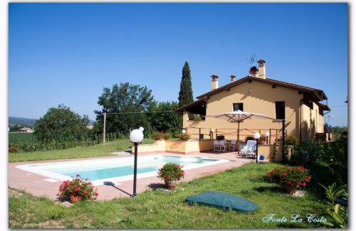 Marciano della Chiana House | Charming Ortoturismo Fonte La Costa: Pet-Friendly Retreat