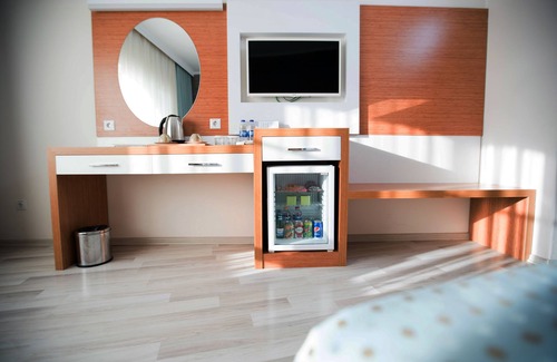 Afyonkarahisar Hotel | Relax at Orucoglu Thermal Resort: Spa, Pool & Family Friendly