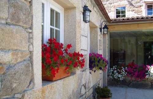 Vimianzo House | Discover Os Carrís: Pet-Friendly Oceanfront Retreat