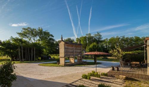 Padron House | Elevated Stay at Os Lambráns - Rated 9.5/10, Family Friendly