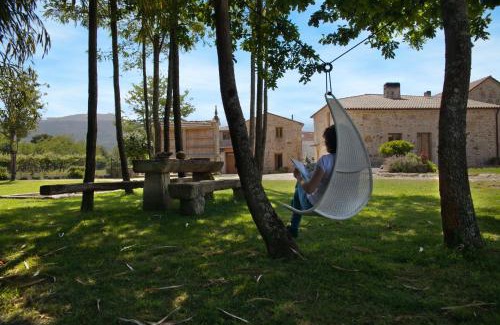 Padron House | Elevated Stay at Os Lambráns - Rated 9.5/10, Family Friendly