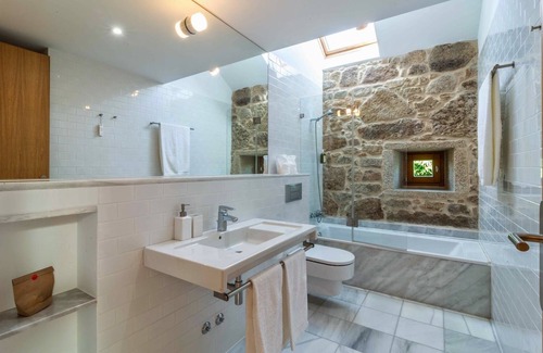 Padron House | Relaxing Os Lambráns: Guest Rated 9.8 with Great Amenities
