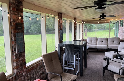 Latimer House | OS Retreat - peaceful location close to downtown Ocean Springs, casinos & beach!