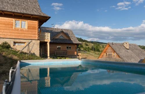 Jaworki Ski Chalet | Experience Comfort at Osada Jaworki with Pool & Stunning Views