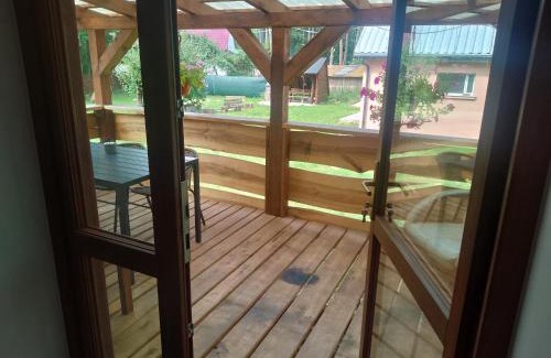 Plaska House | Discover Osada leśna: Family-Friendly Retreat with Hot Tub