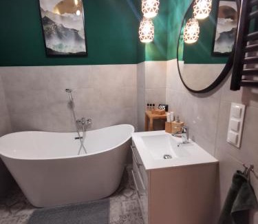 Zarnowska Cabin | Pet-Friendly Osada Słowińska with Oceanfront Views