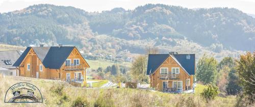 Krynica-Zdroj House | Pet-Friendly Escape at Osada Wielkie Nieba - 4-Star Haven