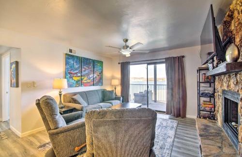 Osage Beach Apartment | Relax at Osage Beach Resort Condo with Pool Access