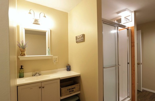 Wakarusa Apartment | Idyllic Osage Landing: Lake Views and Top Guest Ratings