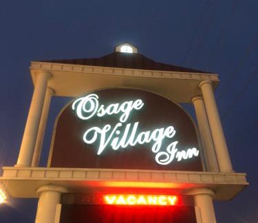 Osage Beach Hotel | Family-Friendly Stays at Osage Village Inn with Pool & Breakfast