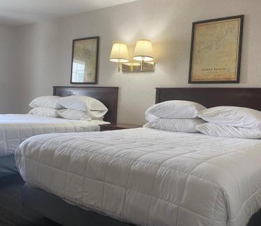 Osage Beach Hotel | Family-Friendly Stays at Osage Village Inn with Pool & Breakfast