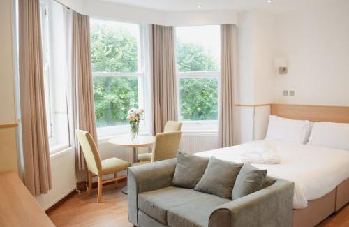 Eastbourne Seafront Apartment | Pet-Friendly Osborne Aparthotel: Family Comfort Awaits