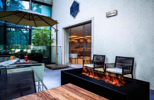 Cerqueira Cesar Apartment | Oscar Freire Confort Jardins: Family-Friendly Oceanfront Retreat