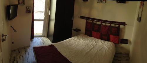 Royere-de-Vassiviere House | Discover Osez la Creuse by Lake Vassivière - 8.7/10 Rated