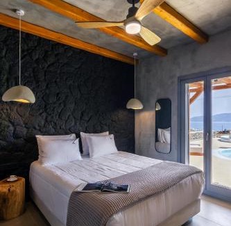 Adamas Villa | Indulge at Osmio Luxury Residence: Oceanfront with Hot Tub
