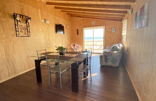 Pucatrihue Apartment | Osorno Cabaña: Pet-Friendly Retreat by River and Ocean