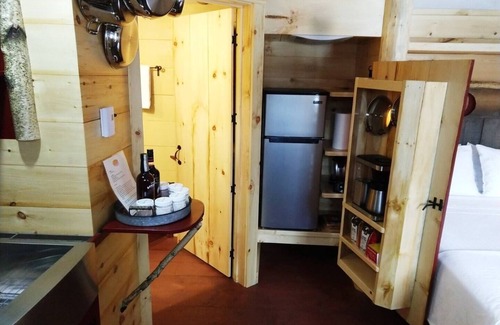Coventry Cabin | Experience Osprey Cabin at Walker Pond: Top-Rated Retreat