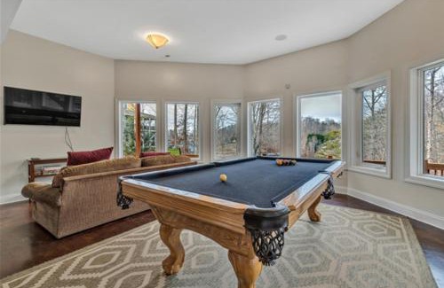 Moneta House | Osprey Cove: Family-Friendly Retreat Near Breathtaking Views