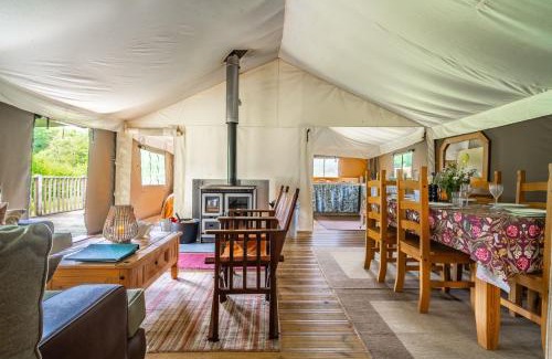 Exton House | Osprey - Exton Park: Family and Pet-Friendly Retreat