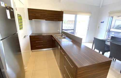 Exmouth Villa | Osprey Holiday Village Unit 104: Family Villa with Pool