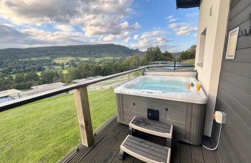 Aberfeldy House | Osprey View Lodge with Hot Tub - Child-Friendly Retreat