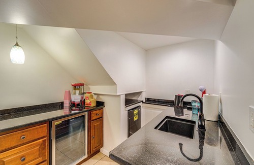 Ossining Cottage | Ossining Vacation Rental by River & Scenic Trails