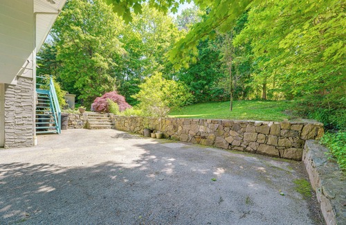 Ossining Cottage | Ossining Vacation Rental by River & Scenic Trails