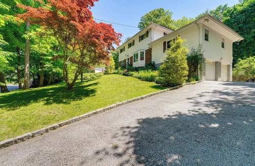 Ossining Cottage | Ossining Vacation Rental by River & Scenic Trails