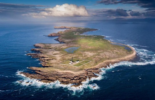 Tory Island Hotel | Oceanfront Oasis at Ostán Oileán Thoraí - Rated 8.7/10