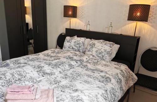 Vogelzang House | Ocean View Retreat at Ostend BackPackers Lodge