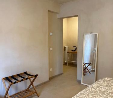 Brusimpiano Bed & Breakfast | Pet-Friendly OSTERIA al CANTONACCIO ROOMS - Rated 10/10