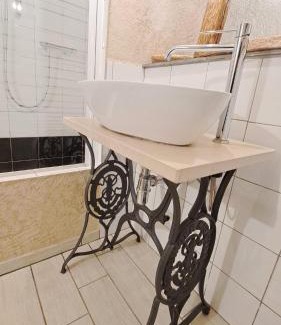 Bellino Bed & Breakfast | Delightful Osteria l'iero d'Eima': Pet-Friendly Retreat